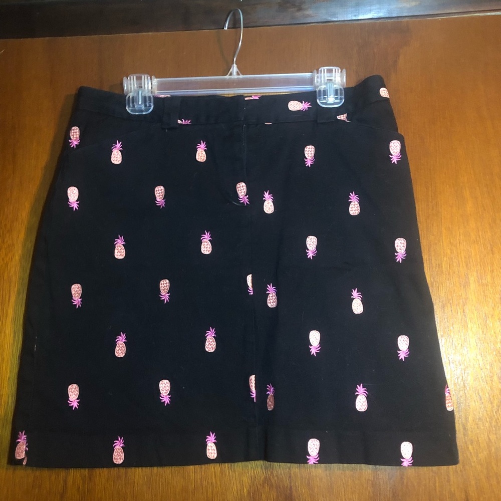 EUC Lilly Pulitzer Black skirt w/ pink pineapples.